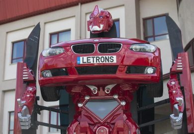 Robotlara Dönüşen Arabalar